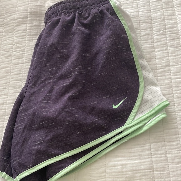 Nike shorts - Picture 3 of 3